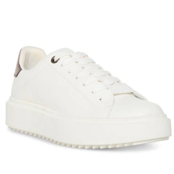 New Steve Madden (REVOLVE) Carley Trainer White/ Pewter Sneakers Size 10B - Picture 1 of 8